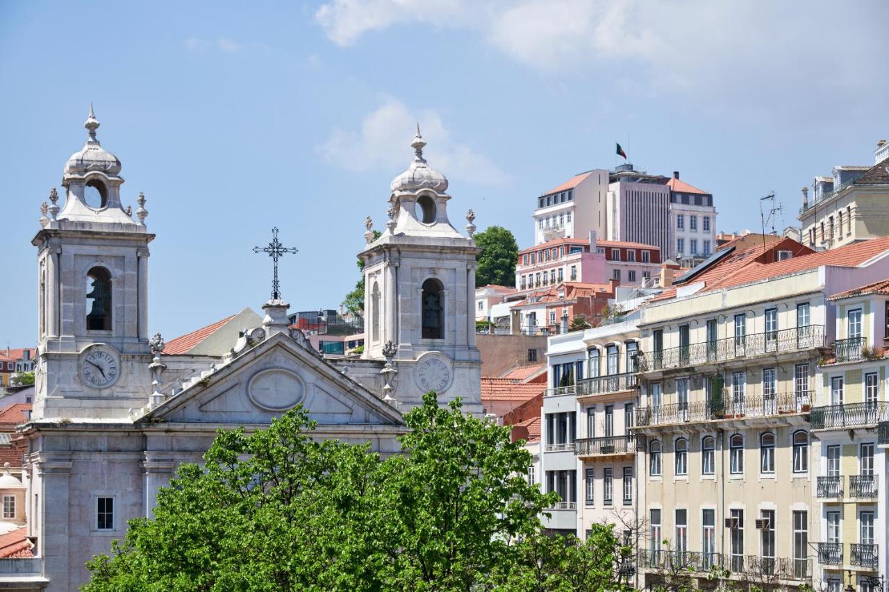 Sunny Pink Street Historical Apt, By Timecooler Lisbon Exterior photo